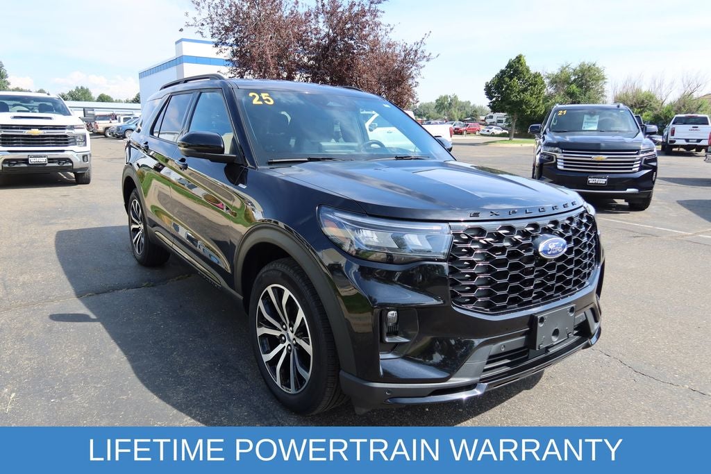 2025 Ford Explorer ST-Line