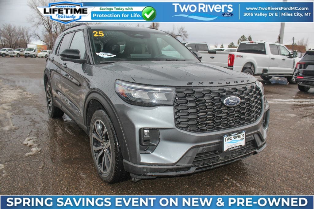 2025 Ford Explorer ST-Line