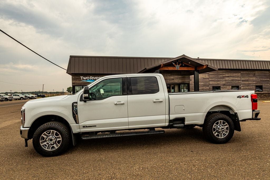 2025 Ford F-350SD Lariat