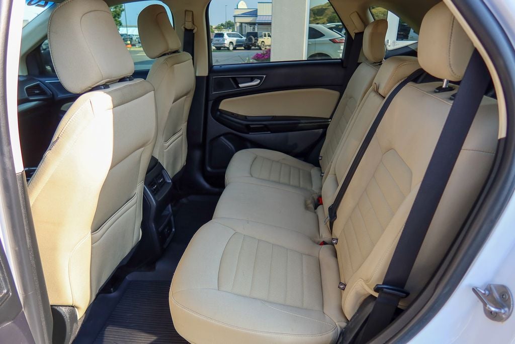 2020 Ford Edge SE