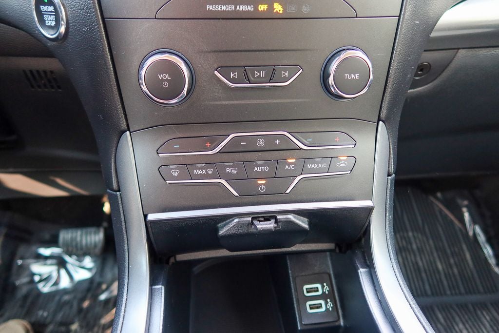 2020 Ford Edge SE