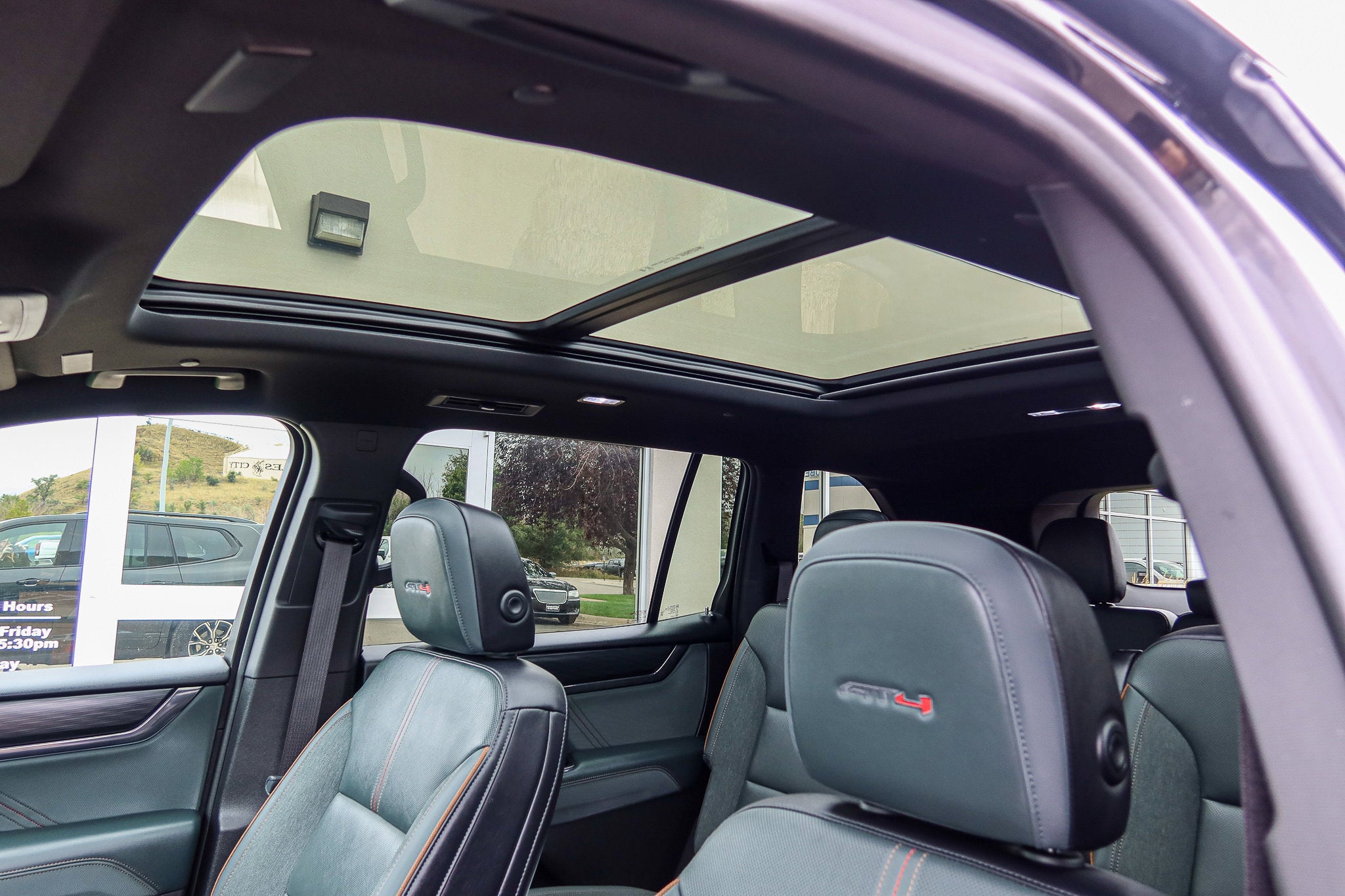 2026 GMC Acadia AT4