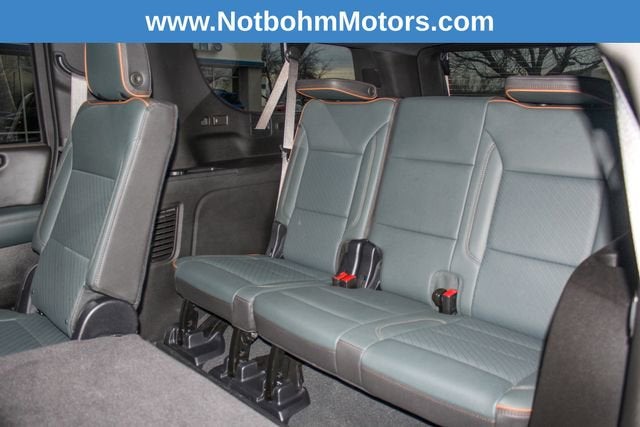 2025 GMC Yukon XL AT4