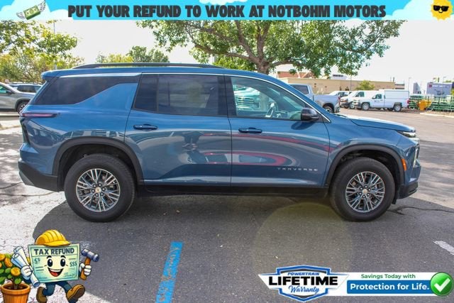 2025 Chevrolet Traverse LT