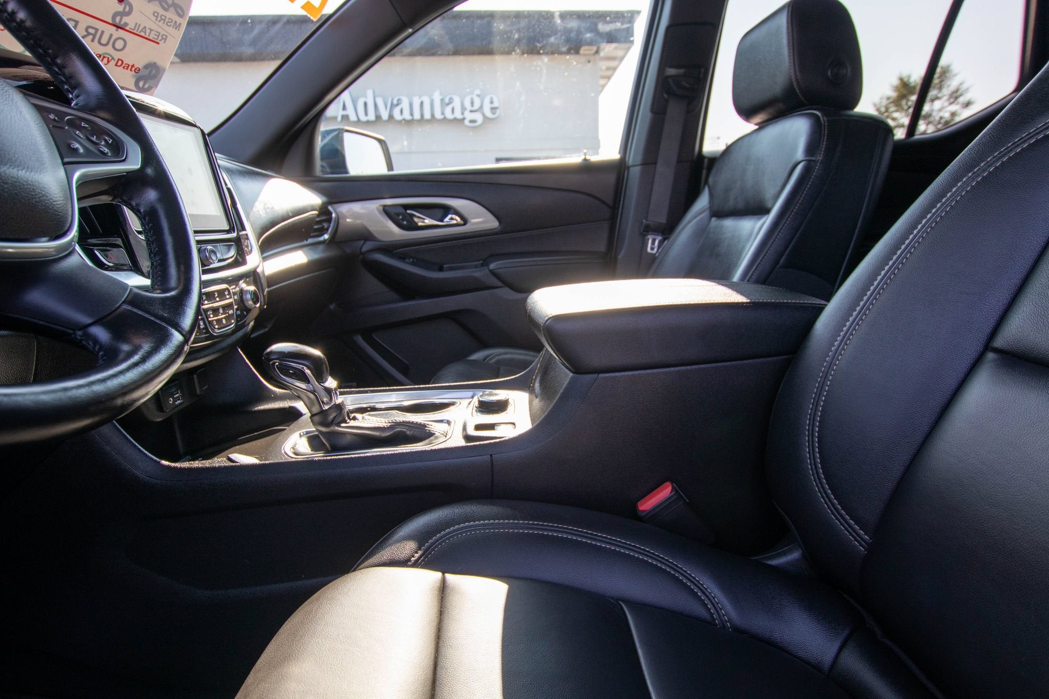 2022 Chevrolet Traverse LT Leather