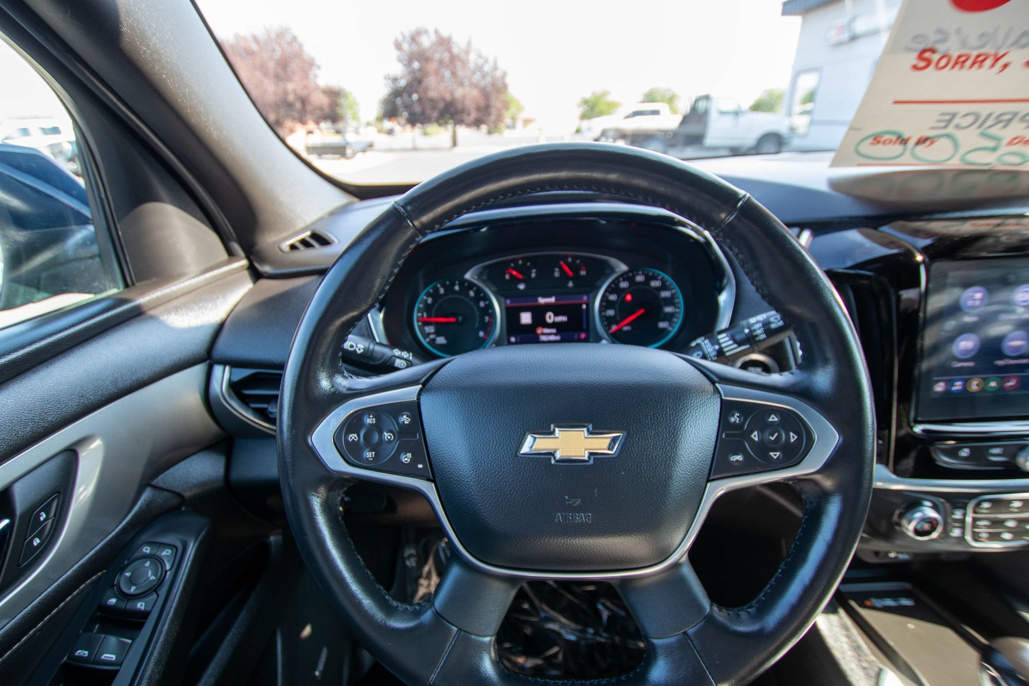 2022 Chevrolet Traverse LT Leather