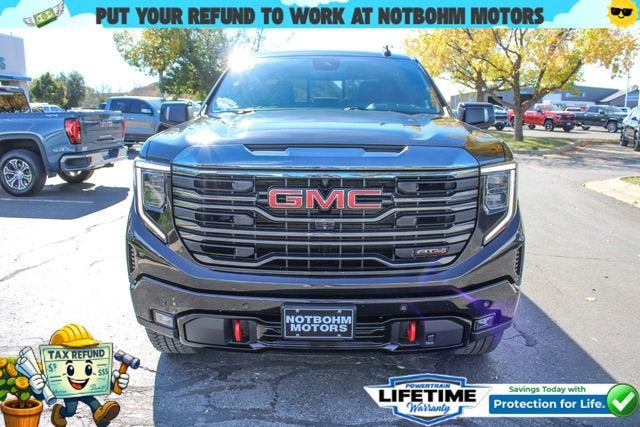 2023 GMC Sierra 1500 AT4