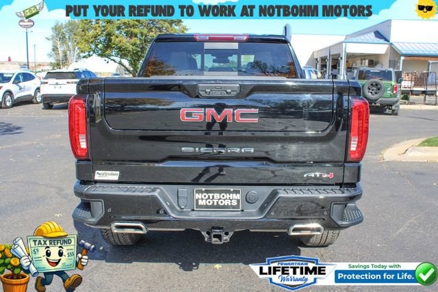 2023 GMC Sierra 1500 AT4