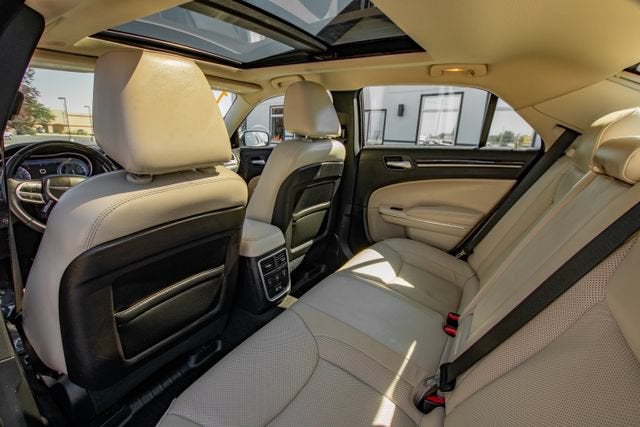 2017 Chrysler 300 300C