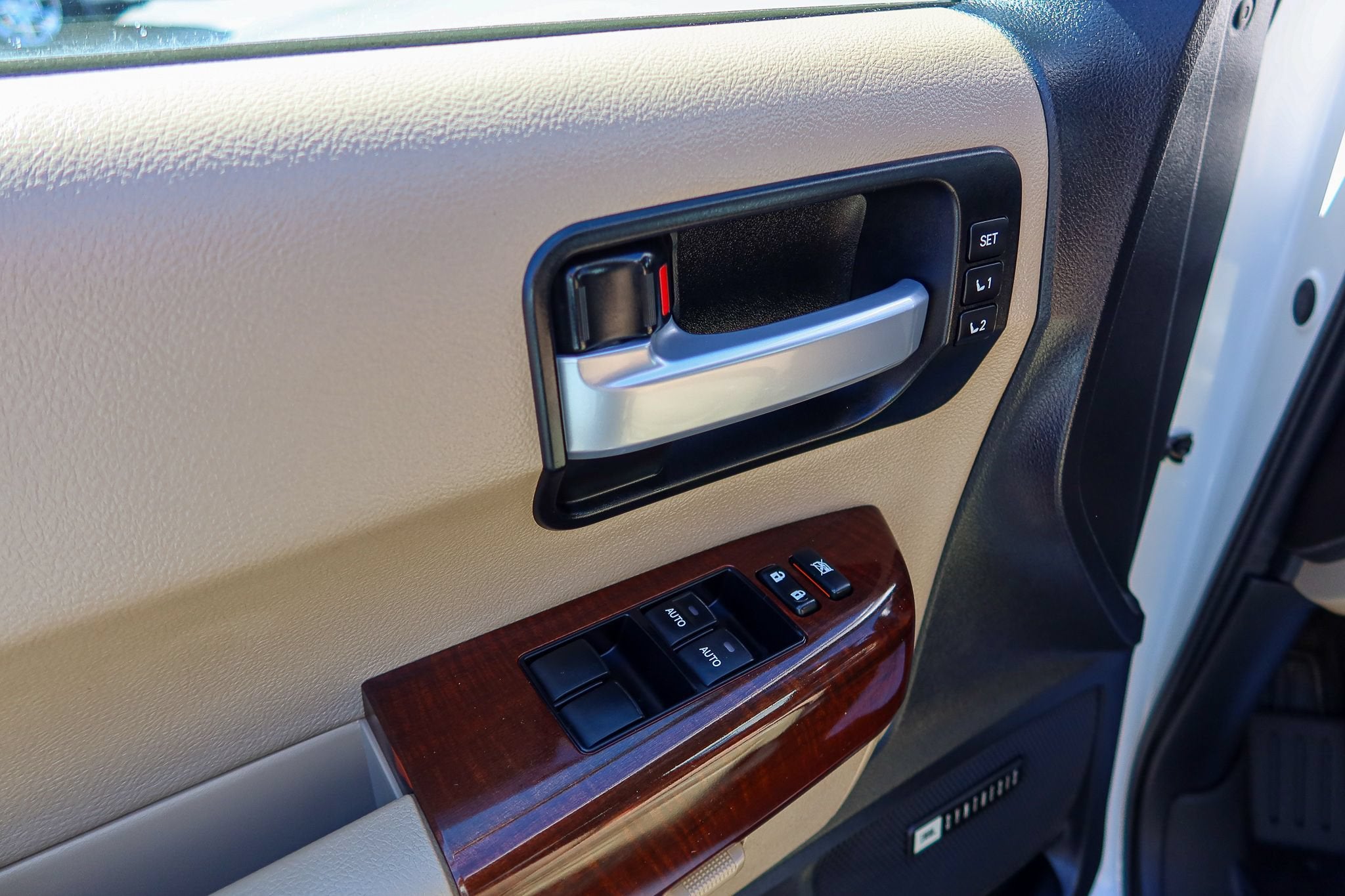 2015 Toyota Sequoia Platinum